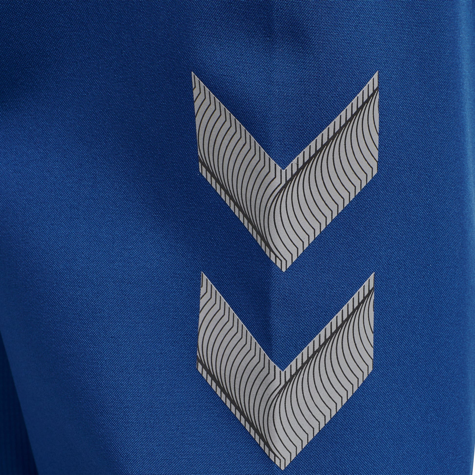 7045-TRUE BLUE