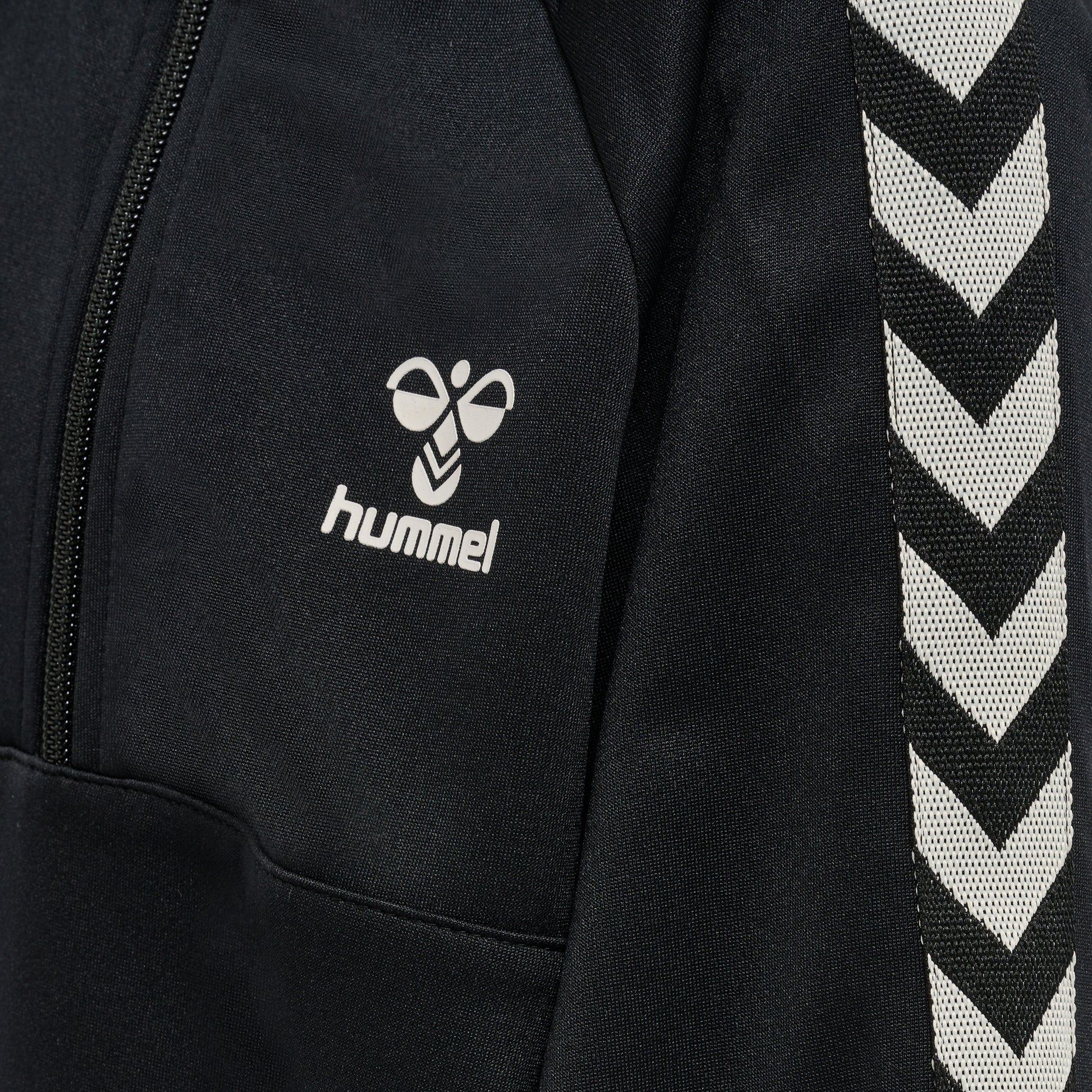 2001-BLACK
