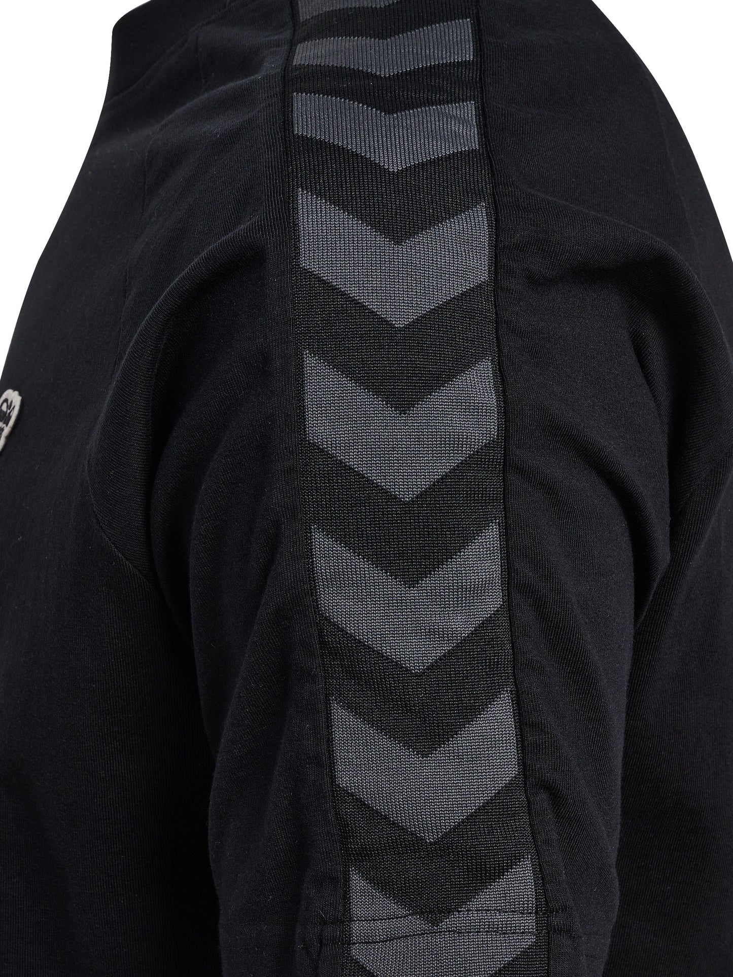 2001-BLACK