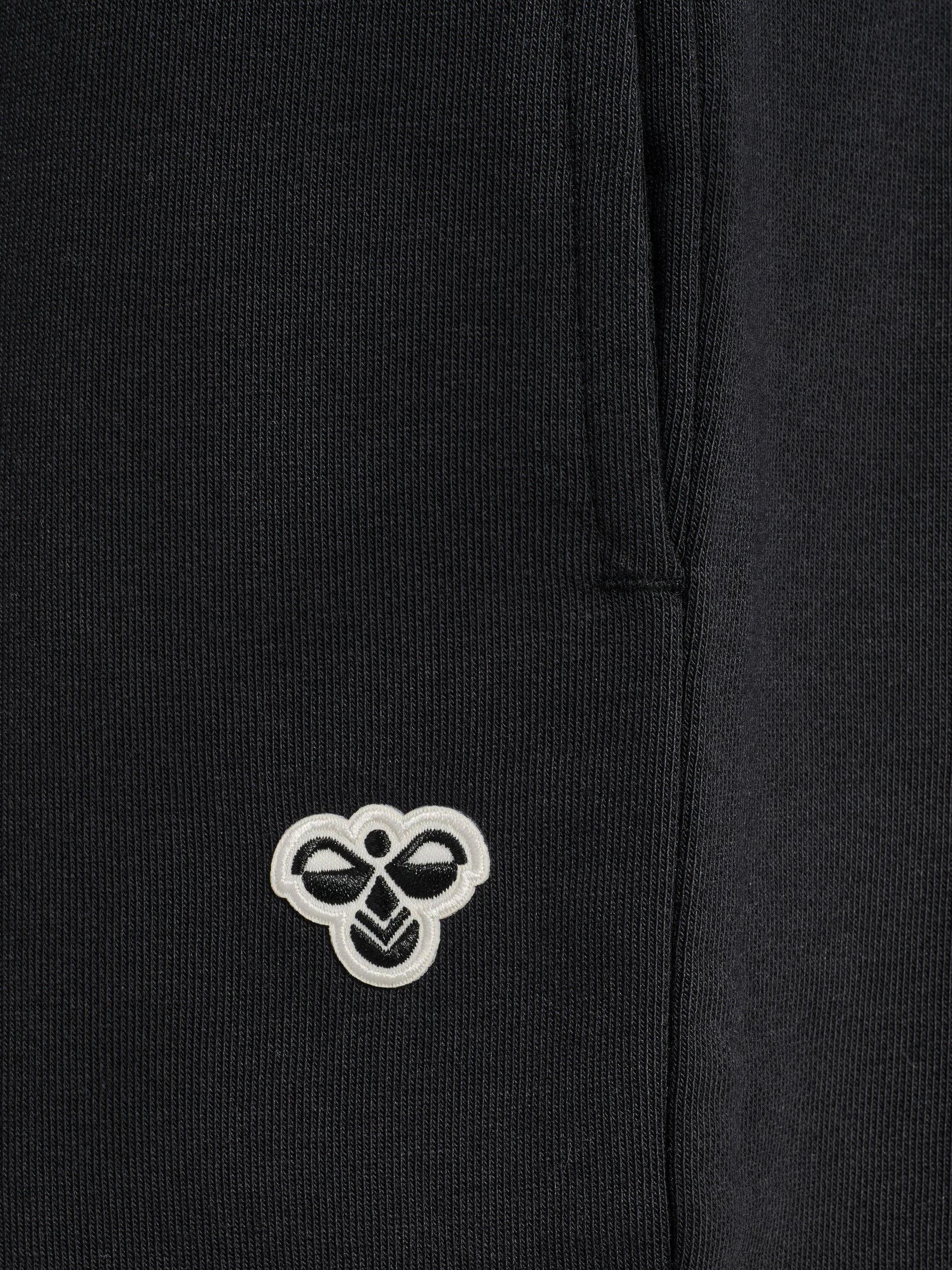 2001-BLACK