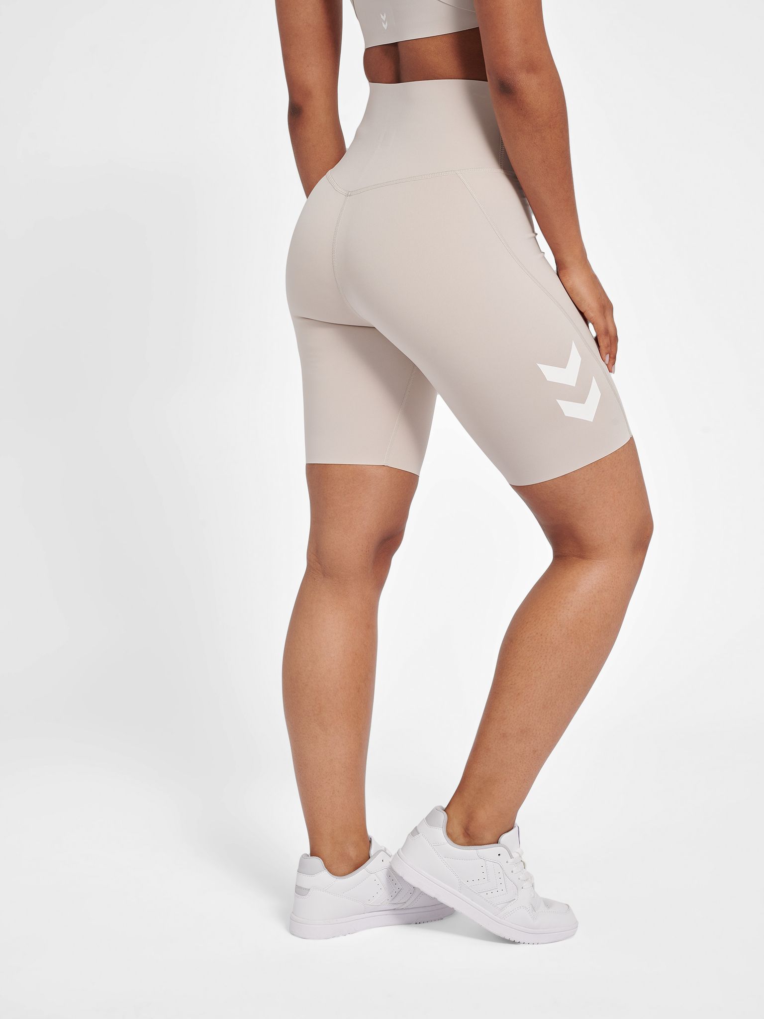 hmlMT GRACE HW TIGHT SHORTS
