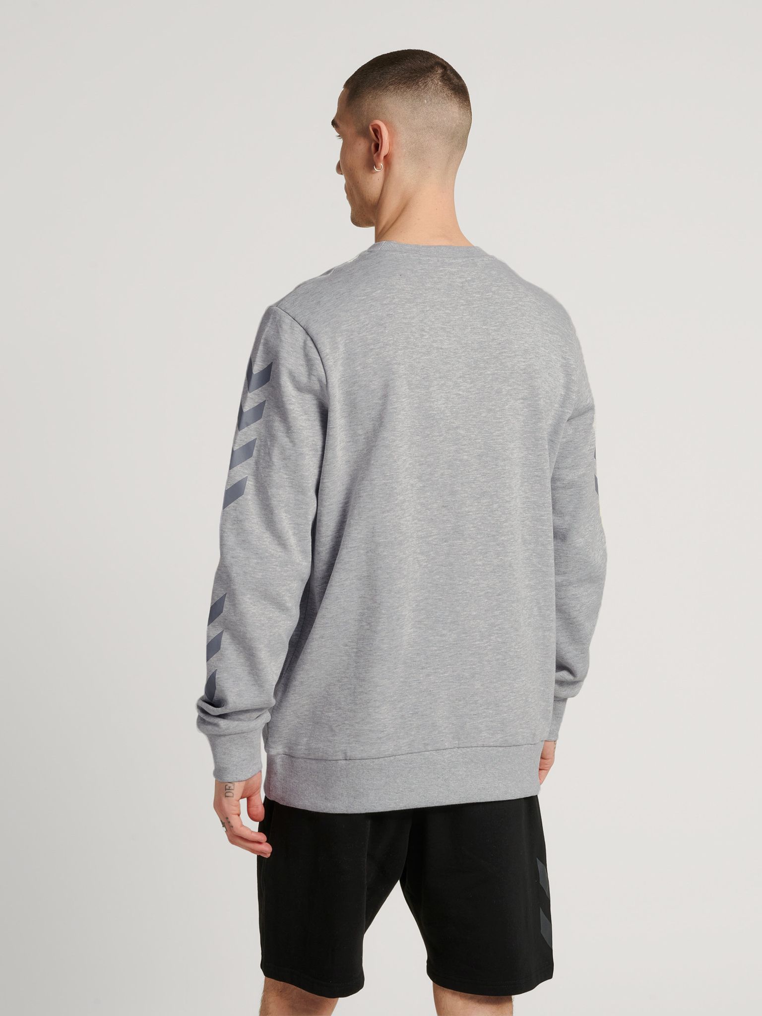 hmlLEGACY CHEVRON SWEATSHIRT