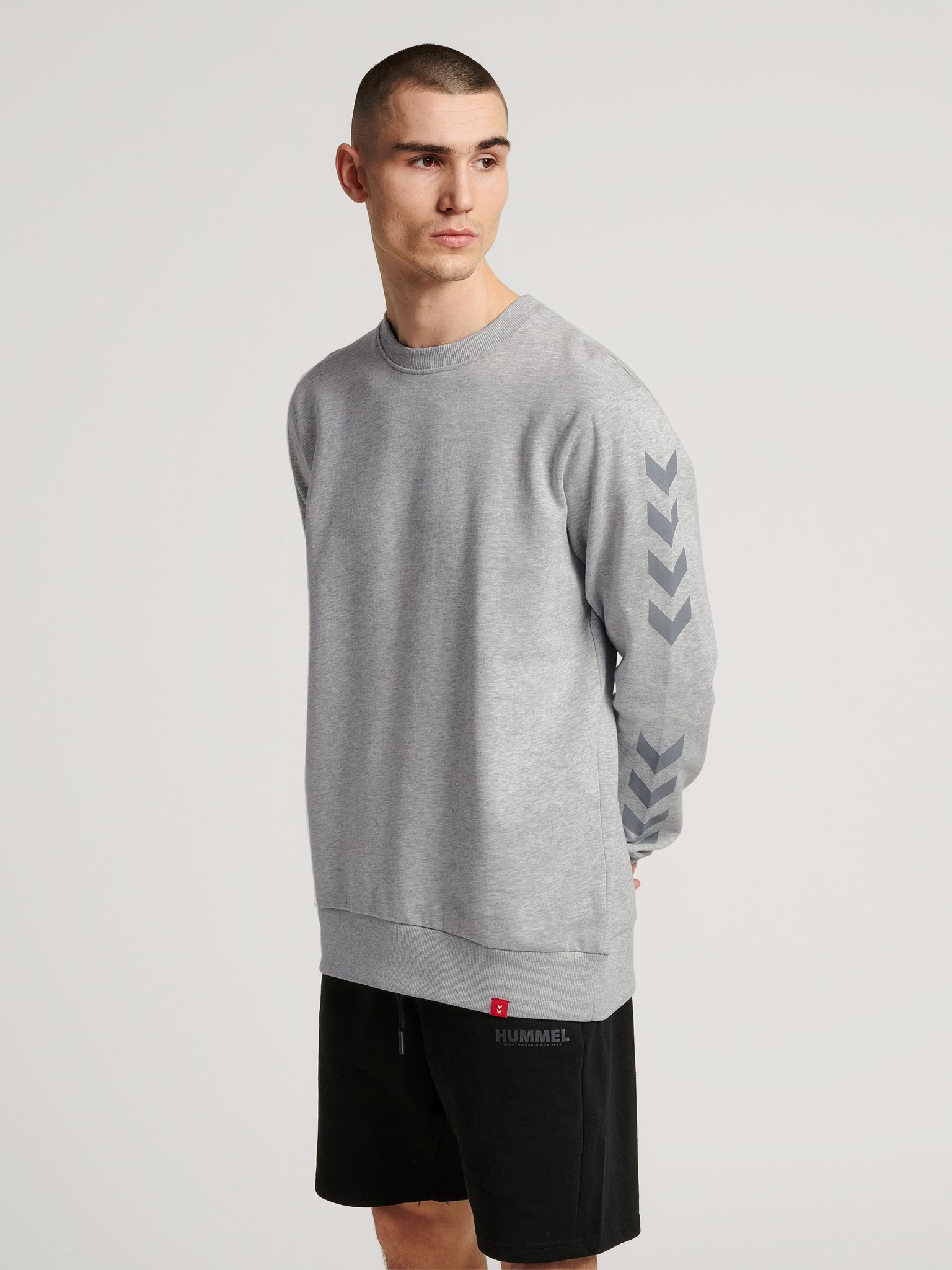 hmlLEGACY CHEVRON SWEATSHIRT